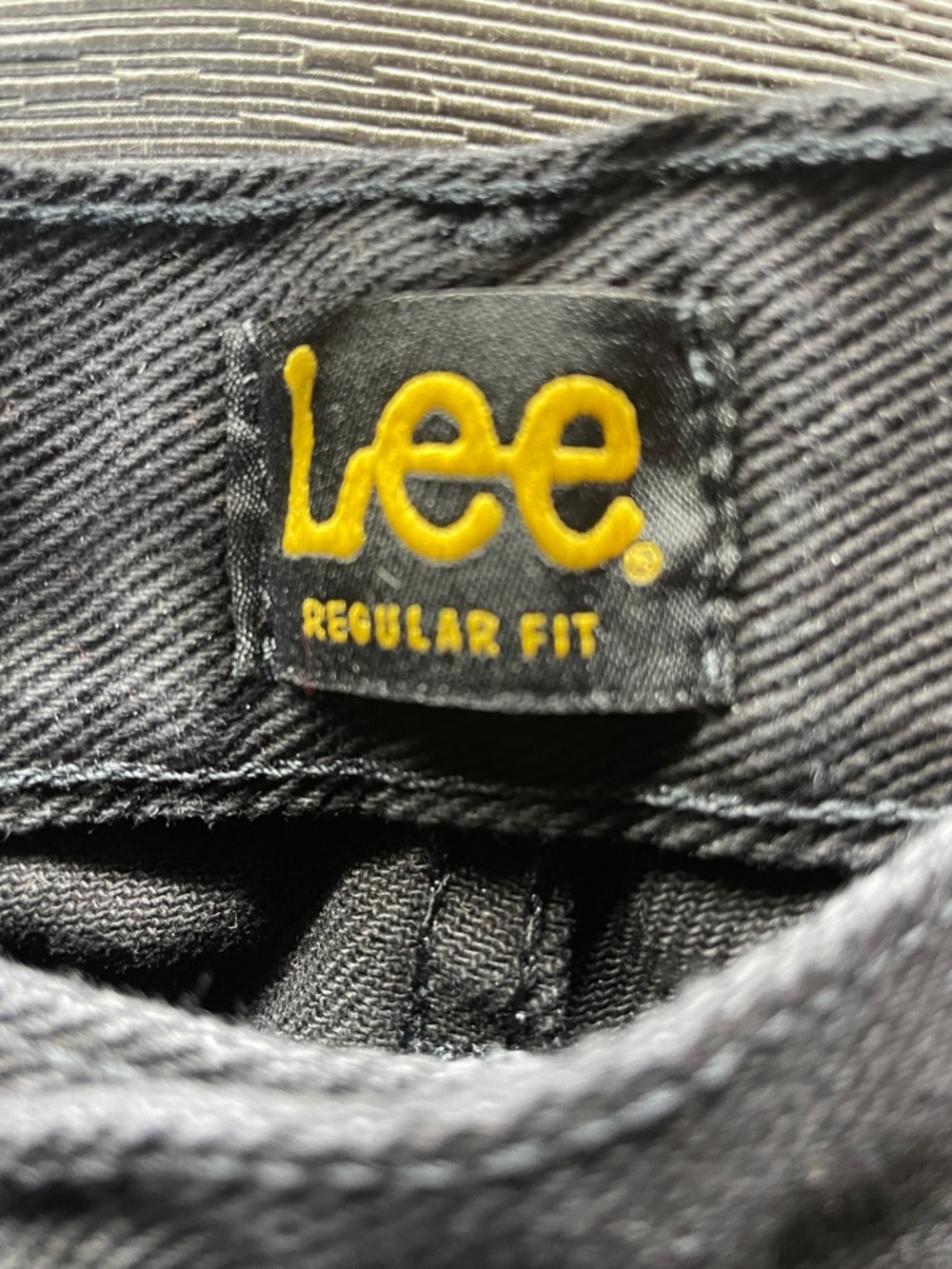 Lee Men's Straight Regular fit Jeans in Black - Picture 2 of 9